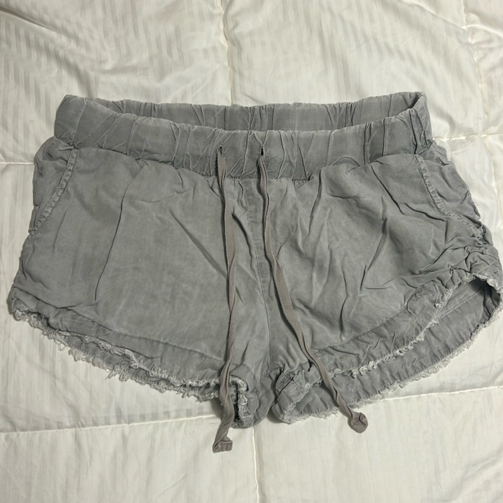 Bella Dahl shorts